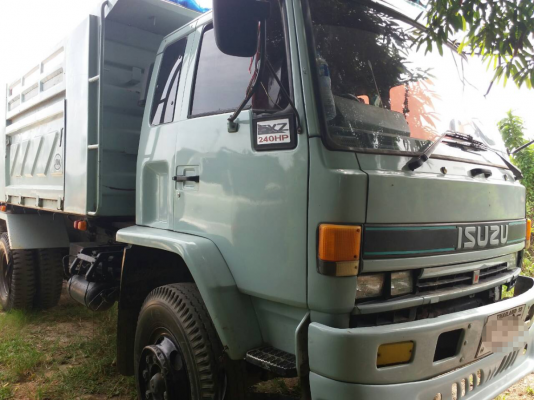 ISUZU ROCKY 210