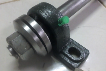 (งานทำตามสั่ง) เพลาแกนเลื่อยวงเดือนเอาไปยึดกับโต๋ะตัดไม้ เพื่อตัดไม้ พลาสติก อื่นๆ