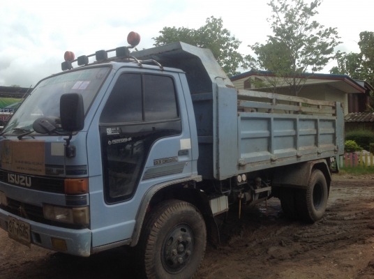 ขายหกล้อดั้ม