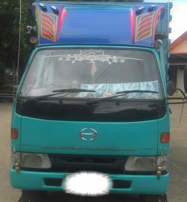 หกล้อ ฮีโน่136โบว์ ปี44 เพาเวอร์ แอร์ ช่วงยาว 4.30ม สภาพสวยเดิมพร้อมใช้งาน ราคถูกๆ 185,000บ (ไม่มีเล่มทะเบียน) มีใบซื้อขายกับเจ้าของรถให้ ครับ หกล้อ ฮีโน่136โบว์ ปี44 เพาเวอร์ แอร์ ช่วงยาว 4.30ม สภาพสวยเดิมพร้อมใช้งาน ราคถูกๆ 185,000บ (ไม่มีเล่มทะเบียน) มีใบซื้อขายกับเจ้าของรถให้ ครับ