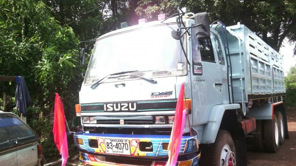 ขายดั้ม2เพลา ร็อกกี้FXZ13NFY เครื่อง260เทอร์โบอินเตอร์ สภาพพร้อมใช้งาน เอกสารพร้อมโอน สนใจโทร 090-8588220คุณนะ 093-3258446คุณบิว หรือเข้าดูสินค้าอื่นๆได้ที่ www.truck.in.th/498 หรือเพจFacebook ณรงค์ ซื้อขายรถมือสอง (เว็บไซต์ส่วนตัว) หรือFacebook ตลาดรถมือ