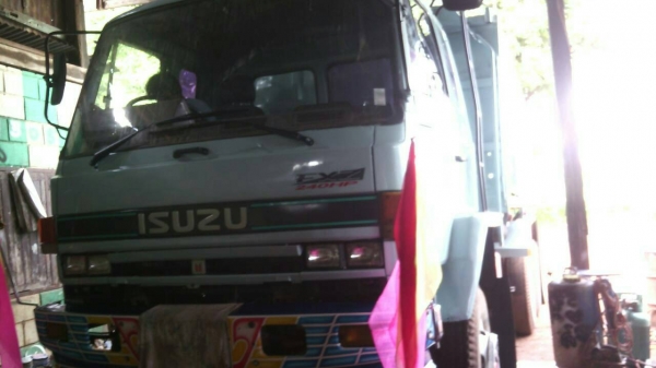 ขายดั้ม2เพลา ร็อกกี้FXZ13NFY เครื่อง260เทอร์โบอินเตอร์ สภาพพร้อมใช้งาน เอกสารพร้อมโอน สนใจโทร 090-8588220คุณนะ 093-3258446คุณบิว หรือเข้าดูสินค้าอื่นๆได้ที่ www.truck.in.th/498 หรือเพจFacebook ณรงค์ ซื้อขายรถมือสอง (เว็บไซต์ส่วนตัว) หรือFacebook ตลาดรถมือ