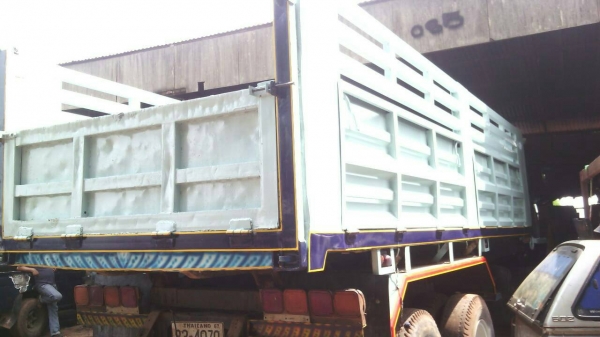 ขายดั้ม2เพลา ร็อกกี้FXZ13NFY เครื่อง260เทอร์โบอินเตอร์ สภาพพร้อมใช้งาน เอกสารพร้อมโอน สนใจโทร 090-8588220คุณนะ 093-3258446คุณบิว หรือเข้าดูสินค้าอื่นๆได้ที่ www.truck.in.th/498 หรือเพจFacebook ณรงค์ ซื้อขายรถมือสอง (เว็บไซต์ส่วนตัว) หรือFacebook ตลาดรถมือ