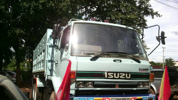 ขายดั้ม2เพลา ร็อกกี้FXZ13NFY เครื่อง260เทอร์โบอินเตอร์ สภาพพร้อมใช้งาน เอกสารพร้อมโอน สนใจโทร 090-8588220คุณนะ 093-3258446คุณบิว หรือเข้าดูสินค้าอื่นๆได้ที่ www.truck.in.th/498 หรือเพจFacebook ณรงค์ ซื้อขายรถมือสอง (เว็บไซต์ส่วนตัว) หรือFacebook ตลาดรถมือ