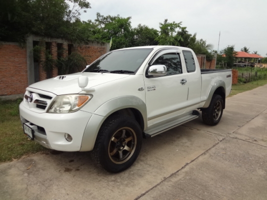 รถวีโก้ รุ่นพรีรันเนอร์ สีขาว สภาพดี เจ้าของขายเอง