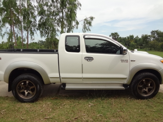 รถวีโก้ รุ่นพรีรันเนอร์ สีขาว สภาพดี เจ้าของขายเอง