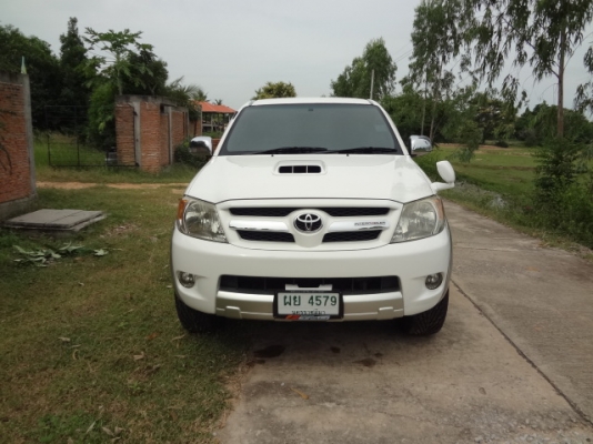 รถวีโก้ รุ่นพรีรันเนอร์ สีขาว สภาพดี เจ้าของขายเอง