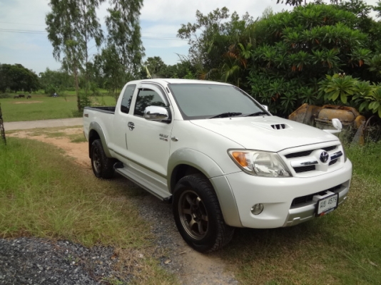 รถวีโก้ รุ่นพรีรันเนอร์ สีขาว สภาพดี เจ้าของขายเอง