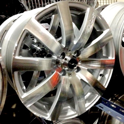 ----------ขายแล้ว---------แม็กซ์ 17 นิ้ว หน้าเงา ----------ขายแล้ว---------แม็กซ์ 17 นิ้ว หน้าเงา