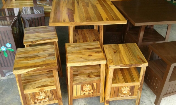 ชุดโต๊ะเก้าอี้ไม้สัก