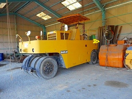 9ล้อ SAKAI TS-7409 เครื่อง ISUZU DA120 ใครหา 9 ล้ออยู่ติดต่อมาได้เลยครับ