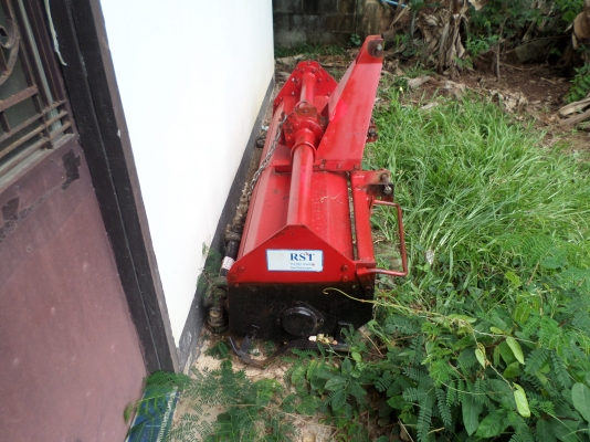 ขายรถไถYanmar EF393Tรถปี57รถบ้านปีเดียวใช้งานน้อยรถสภาพเดิมๆมีอุปกรณ์3ชิ้นใบมีดันหน้า+ผานหลังพรวนดิน+โรตาลี่ตีดิน เจ้าของทำงานเป็นหมออยู่โรงพยาบาลรถใช้งานน้อยไม่มีเวลาขับจอดไว้เฉยๆเลยอยากขายออกเครื่องดีพร้อมลุยงานแรงดีไม่มีตก เกียดี ไฮโดรลิกดีไม่มีเยิ้ม ช