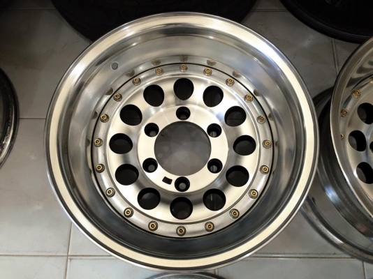 ขายล้อหยดน้ำ BERG-D 2 ชิ้นแท้ 15x8.5 ลบ33 6รูกระบะ ออฟลึก ประมูลจากญี่ปุ่น ขายล้อหยดน้ำ BERG-D 2 ชิ้นแท้ 15x8.5 ลบ33 6รูกระบะ ออฟลึก ประมูลจากญี่ปุ่น