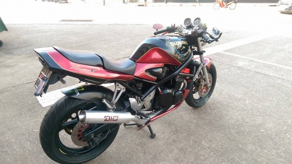 ขายคับ SUZUKI BANDIT VC400 ปี97ฝาแดง ทะเบียนพร้อมโอน ภาษีไม่ขาด สีสวย ท่อแต่ง อกล่าง ราคา 49500 บาท ส่งได้ทั่วไทยคับ สนใจติดต่อ 081-0578282 คับ ส่งได้ทั่วไทยคับ สนใจติดต่อ 081-0578282 FACEBOOK ชาญณรงค์ ป๊อป ชัยอมฤต ไอดีไลน์ POPBIGBIKESAKON คับ สนใจรถสวย ถ