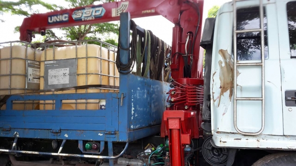 ขาย 6 ล้อ FTR 195 ติดเครน 3.3 ตัน