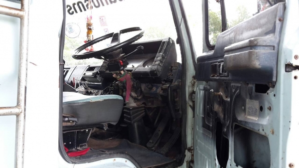 ขาย 6 ล้อ FTR 195 ติดเครน 3.3 ตัน