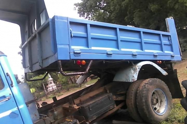 ขายดั้มหัวยาว เครื่อง165แรง เครื่องดี แคชซีสวย เฟืองท้ายใหญ่ สภาพสวยพร้อมใช้งาน เอกสารพร้อมโอน สนใจโทร 090-8588220คุณนะ 093-3258446คุณบิว หรือเข้าดูสินค้าอื่นๆได้ที่ www.truck.in.th/498 หรือเพจFacebook ณรงค์ ซื้อขายรถมือสอง (เว็บไซต์ส่วนตัว) หรือFacebook