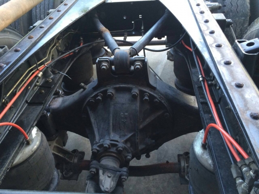 ขายดาว 10 ล้อ ติดเครน  4.5 ตัน ช่วงล่างถุงลม