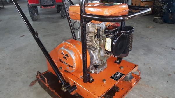 เครื่องตบดิน 50 x 50 MIKASA รหัสสินค้า R - 12