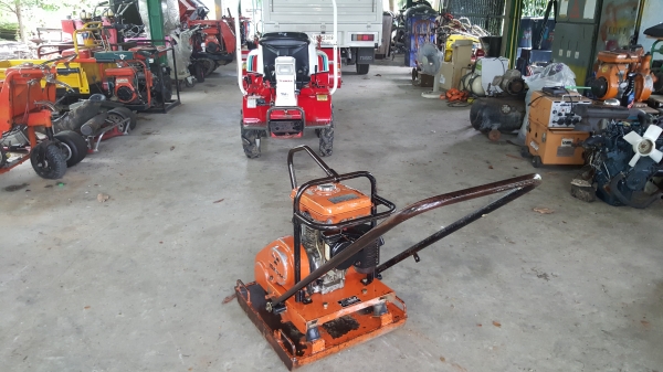 เครื่องตบดิน 50 x 50 MIKASA รหัสสินค้า R - 12