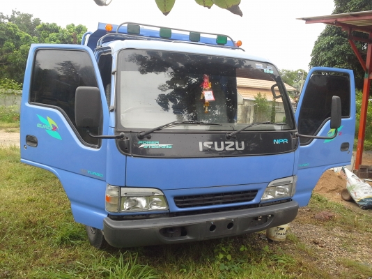 ขาย 6 ล้อดั้ม NPR130 แรง ห้างแท้ ปี46 เดิมบางสีเดิมไม่มีชน ต่อดั้มใหม่ เบรกทิฟฟี่ อุปกรณ์ครบภายในสอาด  สภาพพร้อมใช้งาน 100\%