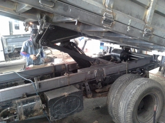 ขาย 6 ล้อดั้ม NPR130 แรง ห้างแท้ ปี46 เดิมบางสีเดิมไม่มีชน ต่อดั้มใหม่ เบรกทิฟฟี่ อุปกรณ์ครบภายในสอาด  สภาพพร้อมใช้งาน 100\%