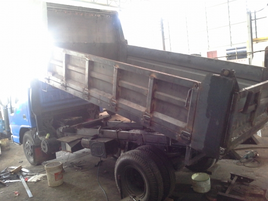 ขาย 6 ล้อดั้ม NPR130 แรง ห้างแท้ ปี46 เดิมบางสีเดิมไม่มีชน ต่อดั้มใหม่ เบรกทิฟฟี่ อุปกรณ์ครบภายในสอาด  สภาพพร้อมใช้งาน 100\%