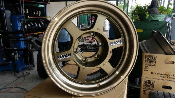 Te37 ขอบ16 กว้าง8 ออฟ0