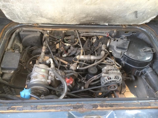 ขายvw t3 ปี1988 เครื่องเดิม หัวฉีด 2100cc เกียร์ธรรมดา ระบายความร้อนด้วยน้ำ มีหม้อน้ำ ขับทางไกลสบาย วิ่งร้อยกว่า แอร์เย็น เครื่องดีมากๆ รถเดิมๆทั้งคันสีเทาเดิม ประวัติดีมากๆครับ เจ้าของมือเดียว คุณลุงอายุ77ปี เป็นผู้บริหารบริษัทใหญ่ มีรถหลายคัน จอดในโรงรถ