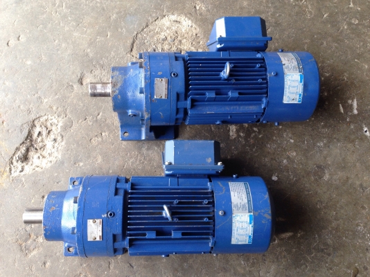 ขายมอเตอร์เกียร์ Cycro drive Sumitomo 2HP. 380V อัตราทด 1:21มีระบบเบรคในตัว สภาพสวยมาก วิ่งนิ่ม พร้อมใช้งาน (เหลือ 1 ตัวครับ)