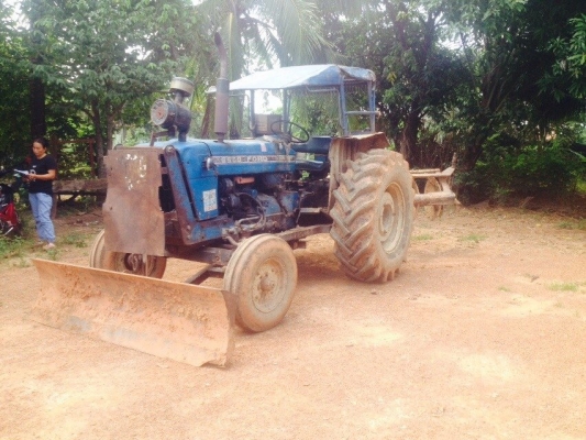 FORD 6600 T5 เสื้อเรียบ ไอดีกลม หาง3 ใบดัน
