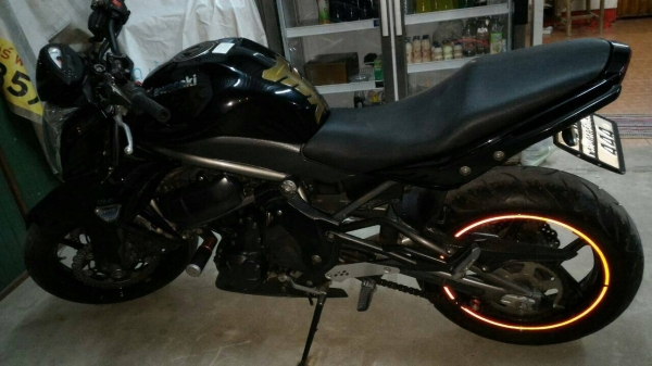 ขาย KAWASAKI ER6N 650cc ปี2009 ทะเบียนพร้อมโอน ขาย KAWASAKI ER6N 650cc ปี2009 ทะเบียนพร้อมโอน