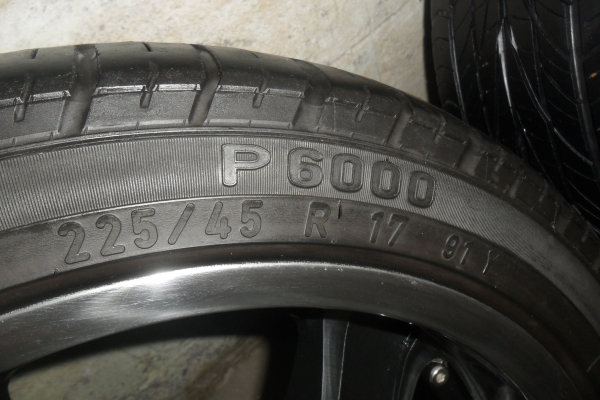 ล้อแม็ก 17นิ้ว 5รู114 พร้อมยาง สวยๆ 4 ล้อ ราคา 6900 บาท