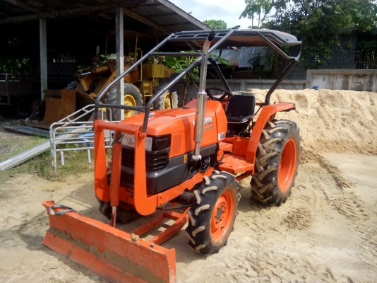 ขาย 180000 บาท พร้อมอุปกรณ์ 4 อย่าง ดันหน้า โรตารี่ ฝาน 6 ผานขุดมัน ขาย 180000 บาท พร้อมอุปกรณ์ 4 อย่าง ดันหน้า โรตารี่ ฝาน 6 ผานขุดมัน