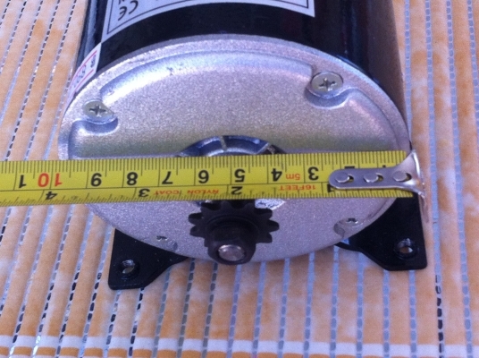 มอเตอร์ไฟฟ้า DC 24 V. เอาไปใช้เพื่อการงานต่างๆ ต่อกับปํ็มน้ำ ต่อขับเครื่องกลต่างๆ ต่อใช้ในรถจักรยานได้