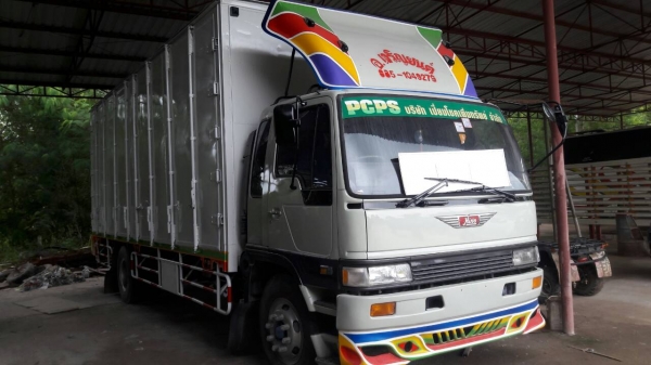 ขายรถบรรทุก6ล้อฮีโน195แรงม้าเป็นสิงห์ไฮเทคตู้10บาน