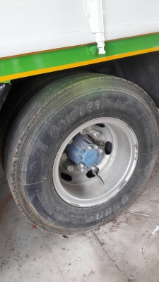 ขายรถบรรทุก6ล้อฮีโน195แรงม้าเป็นสิงห์ไฮเทคตู้10บาน