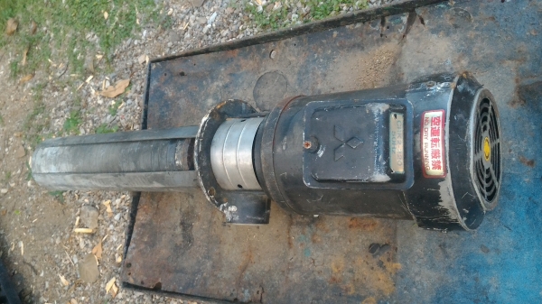 ปั๊มน้ําแบบสเตจหลายใบพัด ยี่ห้อ mitsubishi จากญี่ปุ่น ขนาด 3 แรงม้าดันขึ้นได้สูงถึง 190  ม.