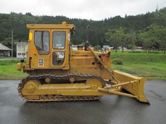 รถดันดิน Cat D5B-47X #00320UP 5158hrs 1978yr รถอยู่ญี่ปุ่น สนใจสั่งนำเข้าติดต่อ ใหม่ 061-4194022 รถดันดิน Cat D5B-47X #00320UP 5158hrs 1978yr รถอยู่ญี่ปุ่น สนใจสั่งนำเข้าติดต่อ ใหม่ 061-4194022