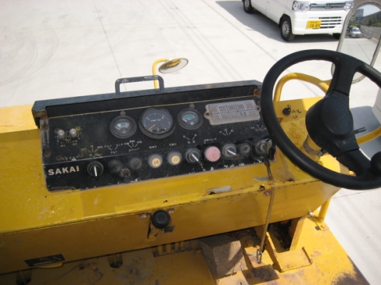 รถบดล้อเหล็กสามล้อ Sakai R2 #12294 1570hr 1991yr สนใจติดต่อ ใหม่ 061-4194022 รถบดล้อเหล็กสามล้อ Sakai R2 #12294 1570hr 1991yr สนใจติดต่อ ใหม่ 061-4194022