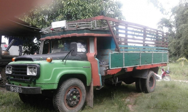 ขาย6 ล้อนิสสันหน้ายาว เครื่อง 6BB 145 แรง มีสโลว์ ลดได้นิดหน่อย