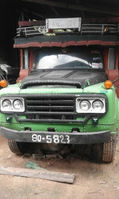 ขาย6 ล้อนิสสันหน้ายาว เครื่อง 6BB 145 แรง มีสโลว์ ลดได้นิดหน่อย