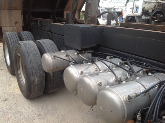 ขายสิบล้อ 360 ปี 55