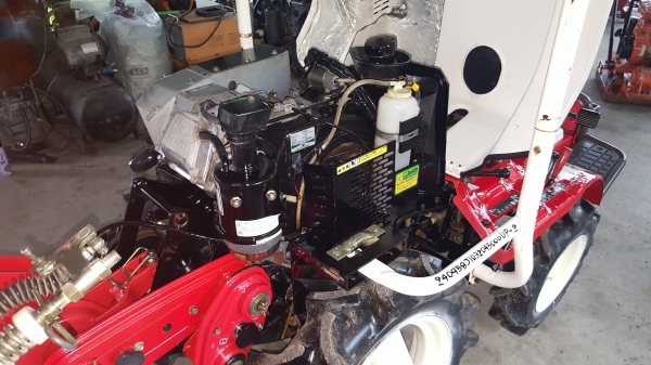 รถพรวนดิน นั่งขับ ขนาดเล็ก ขับ4 ล้อ 4 WD