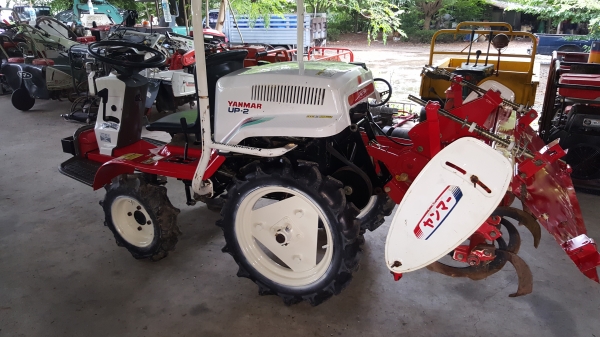 รถพรวนดิน นั่งขับ ขนาดเล็ก ขับ4 ล้อ 4 WD