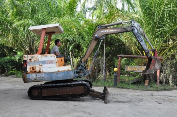 ลดกระหน่ำ!!ขายแบคโฮ MITSUBISHI ME20 เดิมจากญี่ปุ่น ทำงานสมบูรณ์ทุกระบบ รับรองไม่ผิดหวัง 139,000 เท่านั้น!!