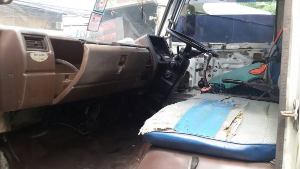 ็HINO.KM779.เครื่อง.WO4D-5,50เมตร.ครัชซีสวย.เครื่องดึ.หัวเก๋งเก็บสีหน่อยOKราคา.215,000- ็HINO.KM779.เครื่อง.WO4D-5,50เมตร.ครัชซีสวย.เครื่องดึ.หัวเก๋งเก็บสีหน่อยOKราคา.215,000-