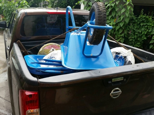 แจ้งเสี่ยระยองครับ tractor-backhoe จัดส่งให้ครบตามจำนวนนะครับ รถเข็นปูน 10 ตัว ตัดไฟเบอร์ 2 ตัว