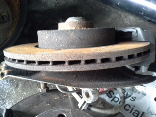 ดิสคู่หน้า พร้อมคาลิปเปอร์ BMW E36