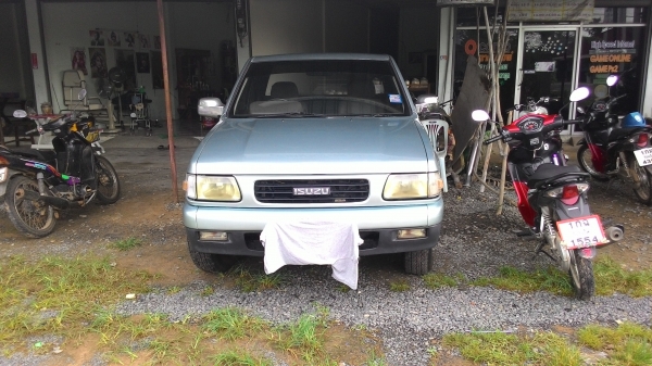 ขาย izuzu slx หน้าหนูแท้ ปี 2540 เดิม ๆ ทั้งคัน